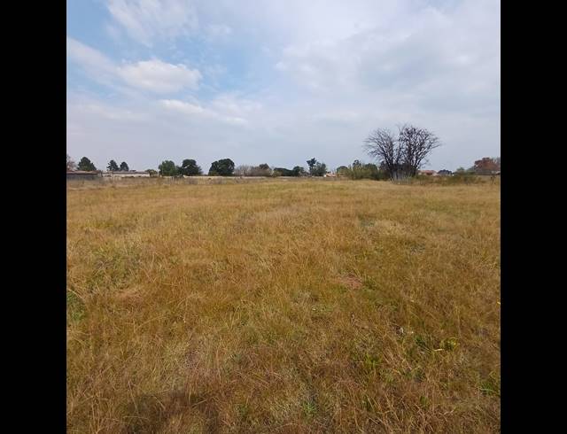 2,000M² VACANT LAND FOR SALE IN KOOKRUS